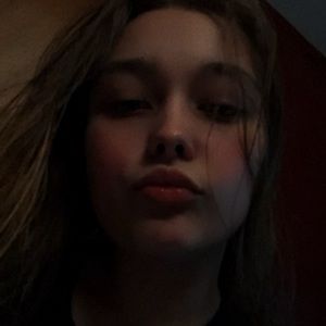 Meet your Posher, Lola